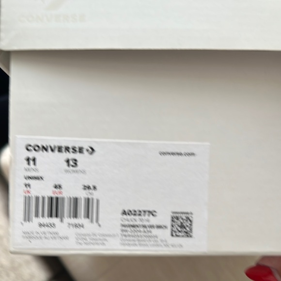 Converse Black and Gray High-Top Sneakers with Classic Design - Picture 6 of 6